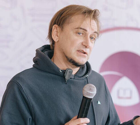 Андрей Макаров