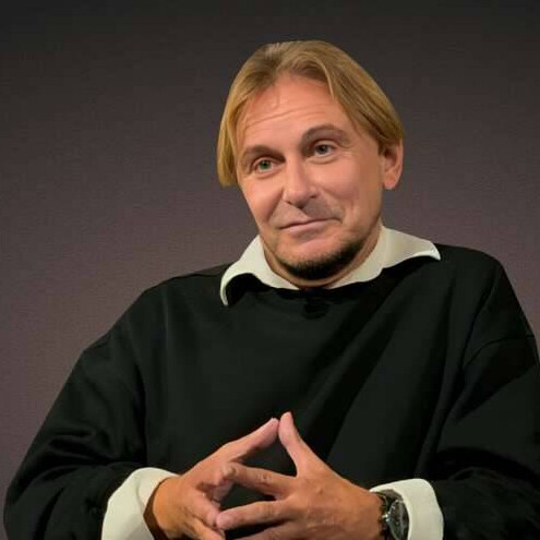 Андрей Макаров
