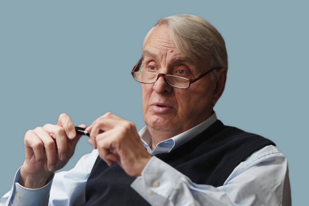 Евгений Жаринов